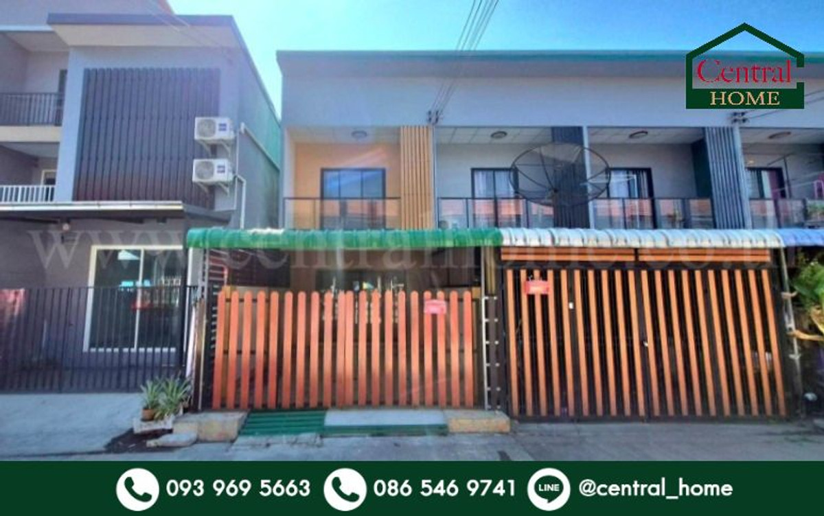 Townhome Chatpailin Lat Lum Kaeo, renovated, ready to move in, cheap price.