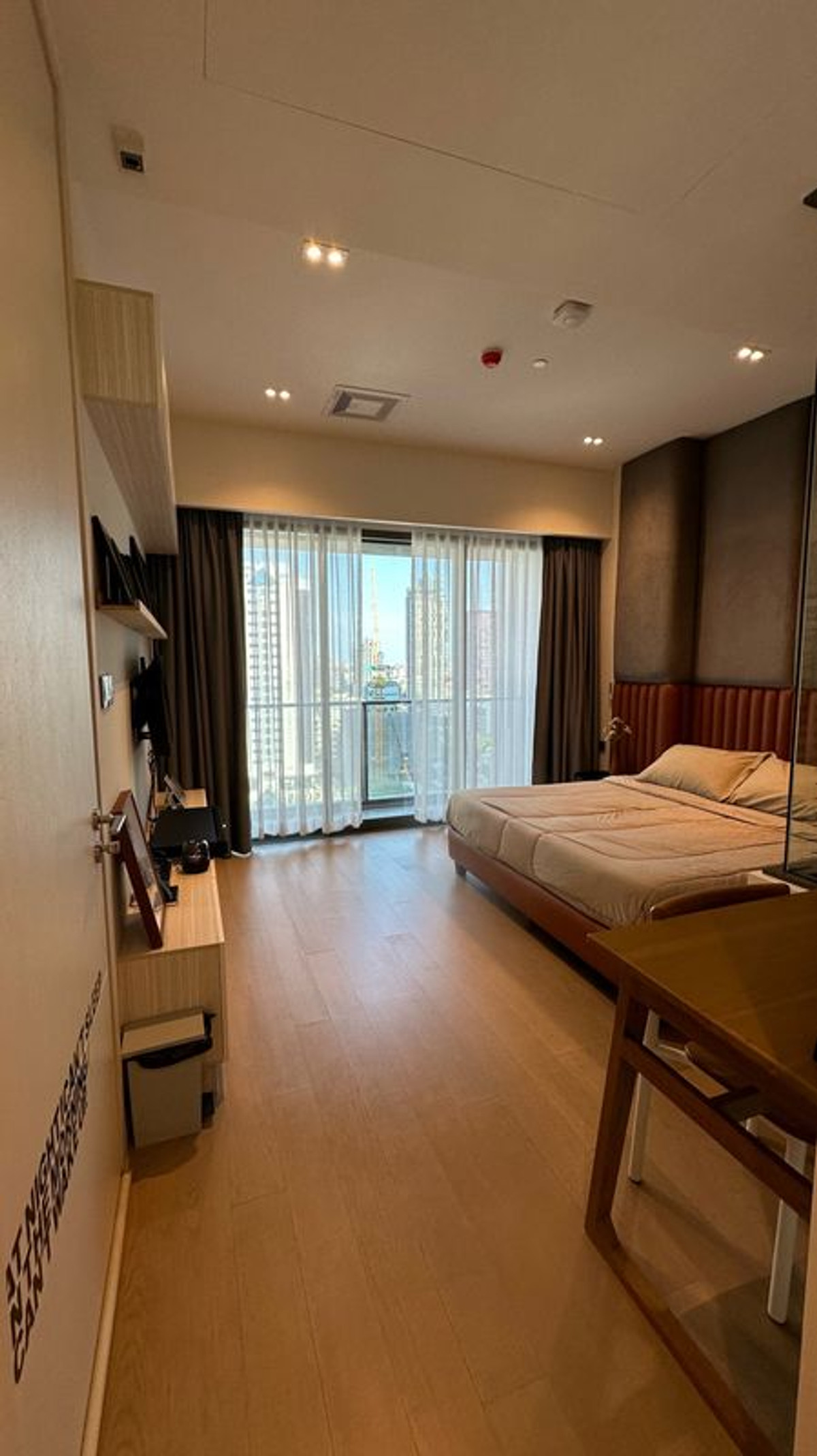 ขายคอนโด The Strand Thonglor ราคา 19,500,000 บาท [JZs251230]