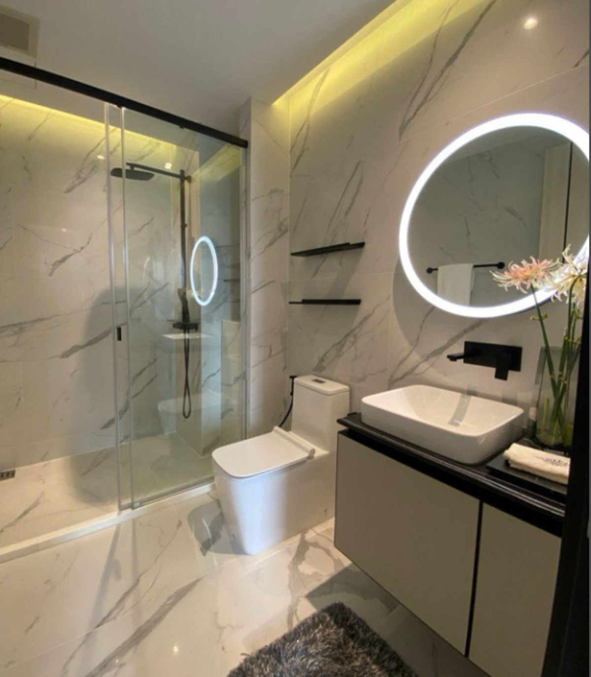 The Room Phayathai 35 sq.m. Please add LINE ID @806qphgn o8415o5483 