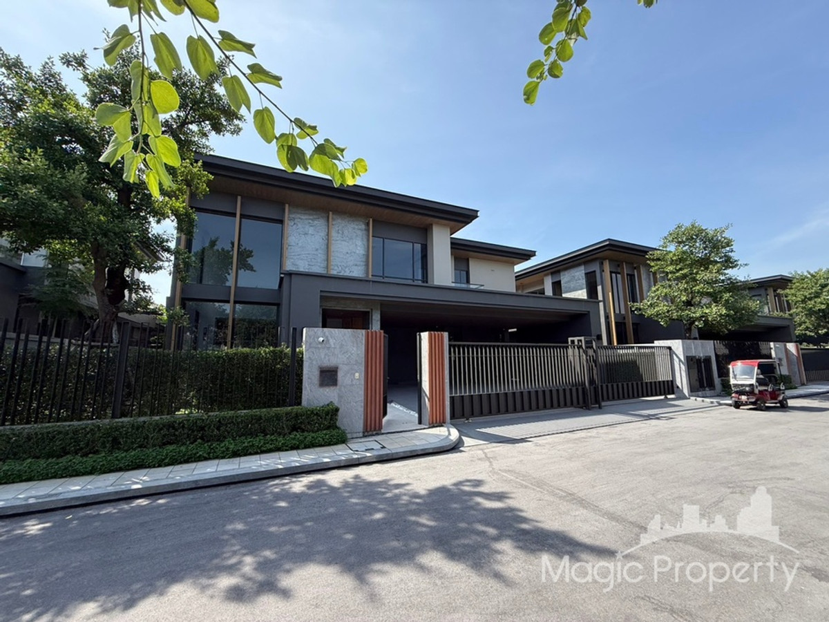 5 Bedrooms Single House For Sale in Siraninn Residences, Soi Phatthanakan 32, Suan Luang, Bangkok
