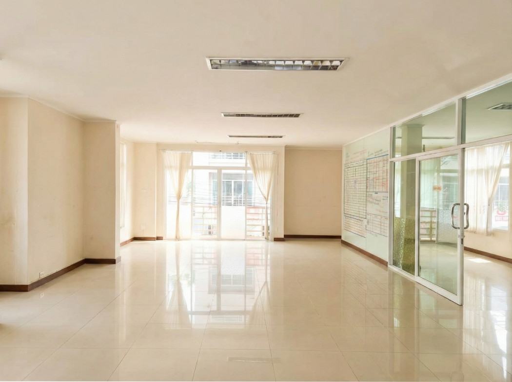 ขาย ออฟฟิศ พร้อมโกดัง  โครงการปรีชา ราม 2 ราษฎร์พัฒนา 400 ตรม 105.8 ตรว – รูปที่ 2