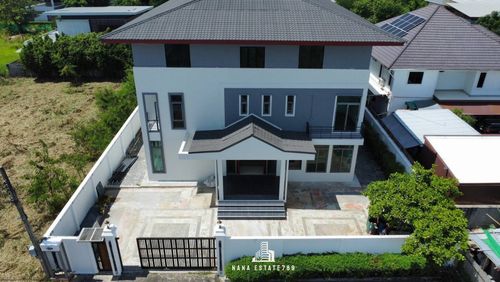 บ้านเดี่ยว/Home office ขนาดใหญ่ รีโนเวทพร้อมเข้าอยู่ 193.9 ตร.ว พท.ใช้สอยกว่า 1,000 ตร.ม ตรงข้ามสวนหลวงร.9