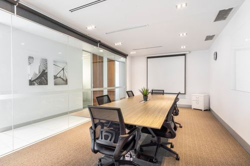 ย้ายเข้าพื้นที่ออฟฟิศพร้อมใช้งานสำหรับ 10 พนักงาน ใน Regus Central Chaengwattana Office Tower