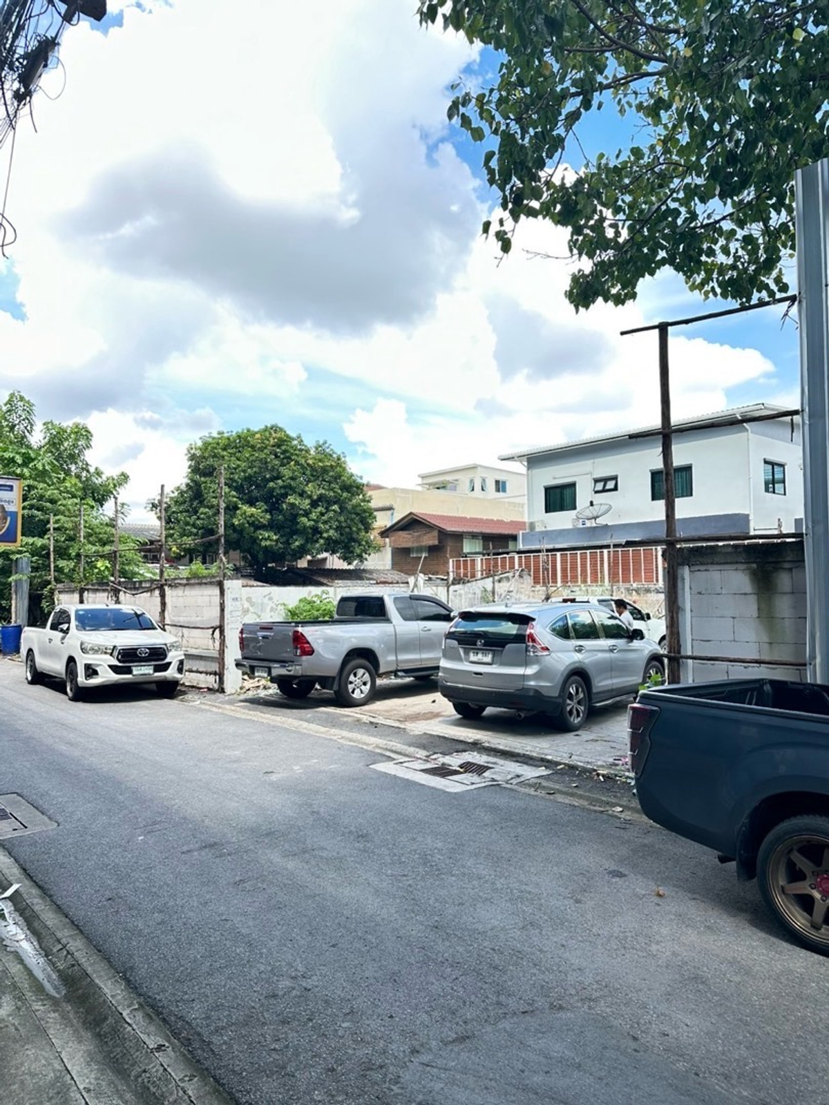Land for sale, Sukhumvit 101, area 2 rai. Land for sale, Sukhumvit 101, area 2 rai.