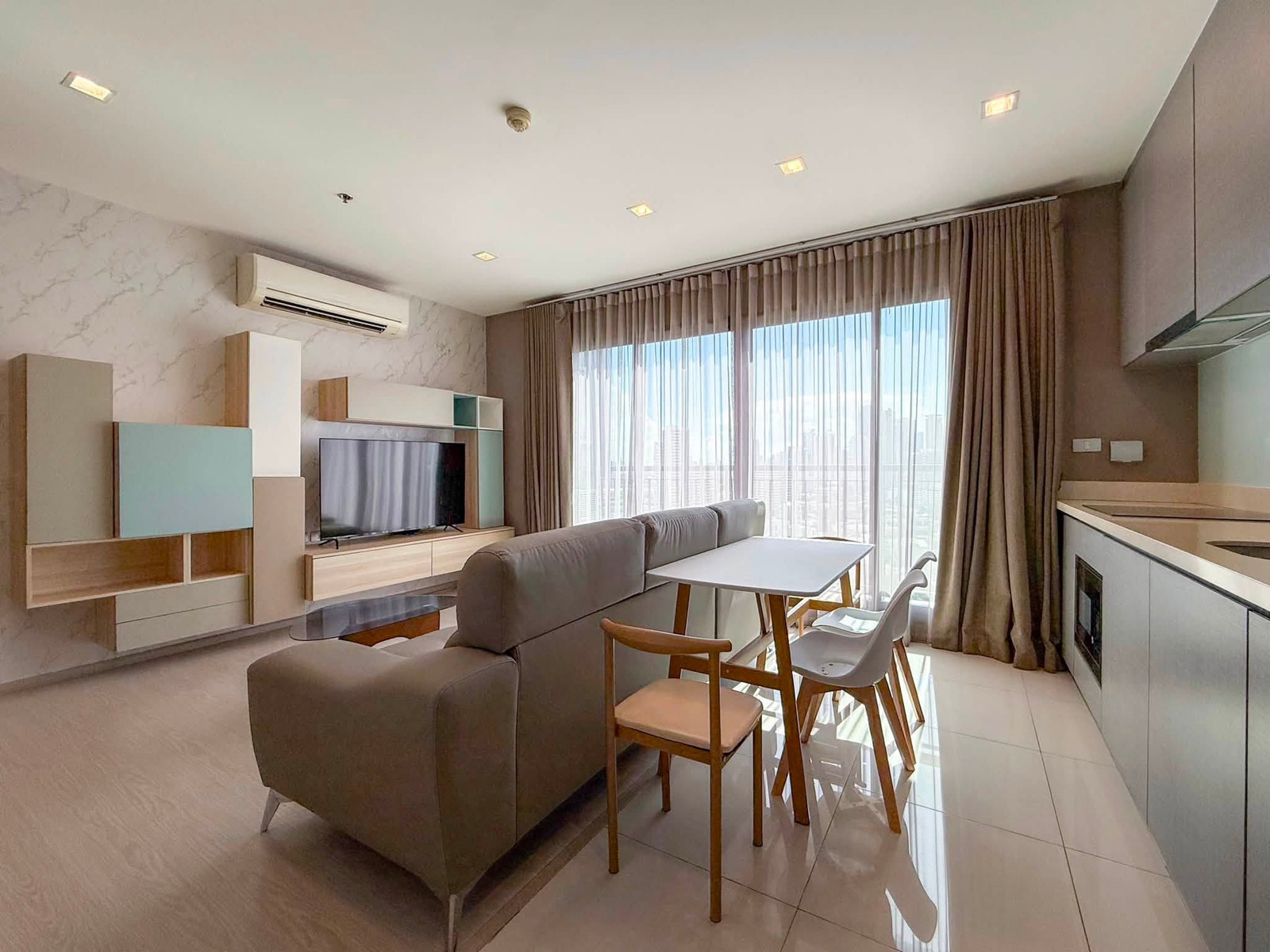 ให้เช่า Rhythm Sukhumvit 36-38 2ห้องนอน พร้อมเฟอร์นิเจอร์ วิวเมือง (ใกล้ BTS ทองหล่อ,รร.นานาชาติทรินิตี้,รร.อนุบาลเมโลดี้อินเตอร์ฯ,UNESCO,เมเจอร์ สุขุมวิท) – รูปที่ 2