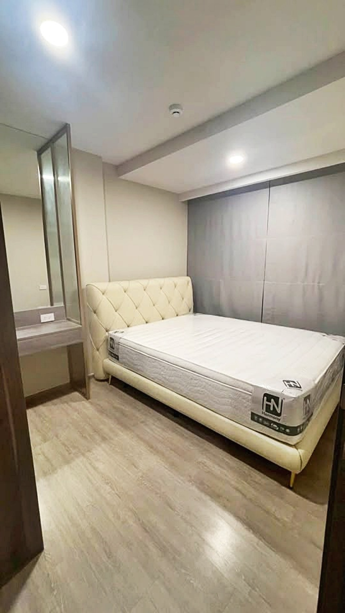For rent Vivere Sukumvit 72, 8th floor.