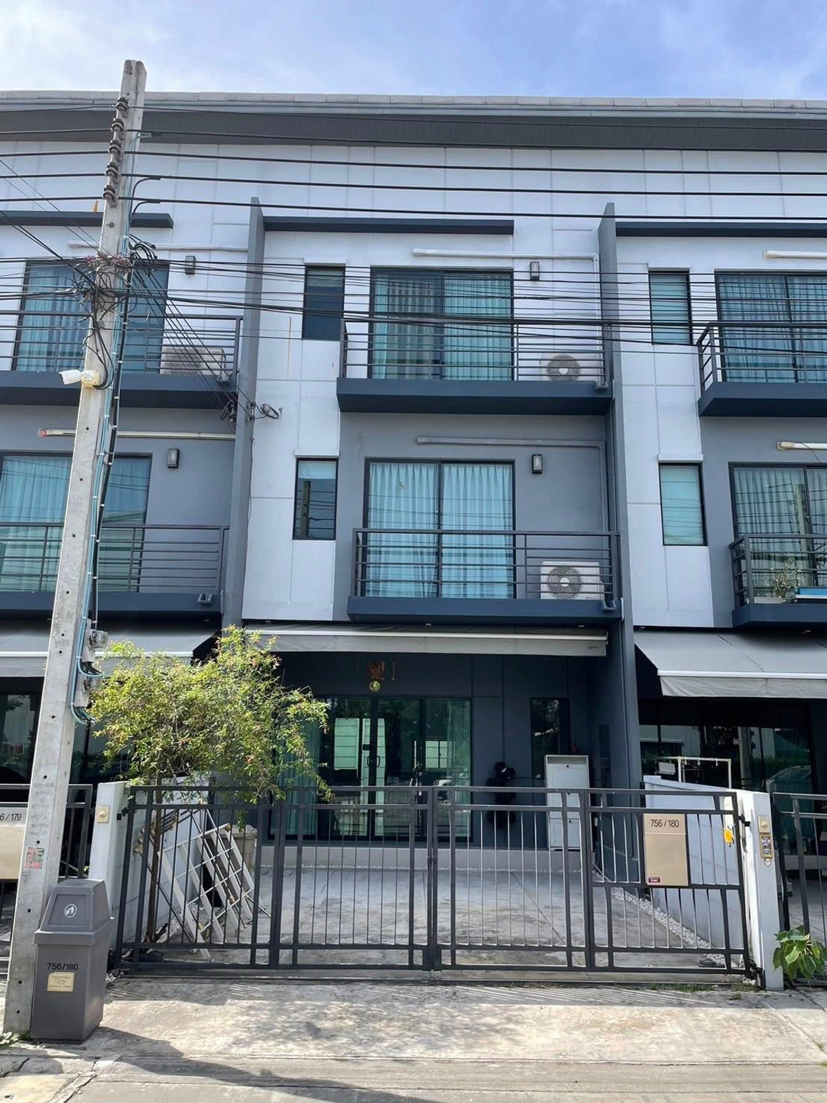 💗🥂💫For rent, 3-story townhome near Airport Link, Ban Thap Chang | Baan Klang Muang Rama 9-On Nut 💗🥂💫For rent, 3-story townhome near Airport Link, Ban Thap Chang | Baan Klang Muang Rama 9-On Nut