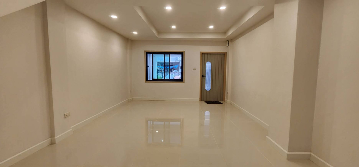 Townhouse for sale 16 sq m. Loet Ubon Raminthra Loet Ubon Raminthra – รูปที่ 3