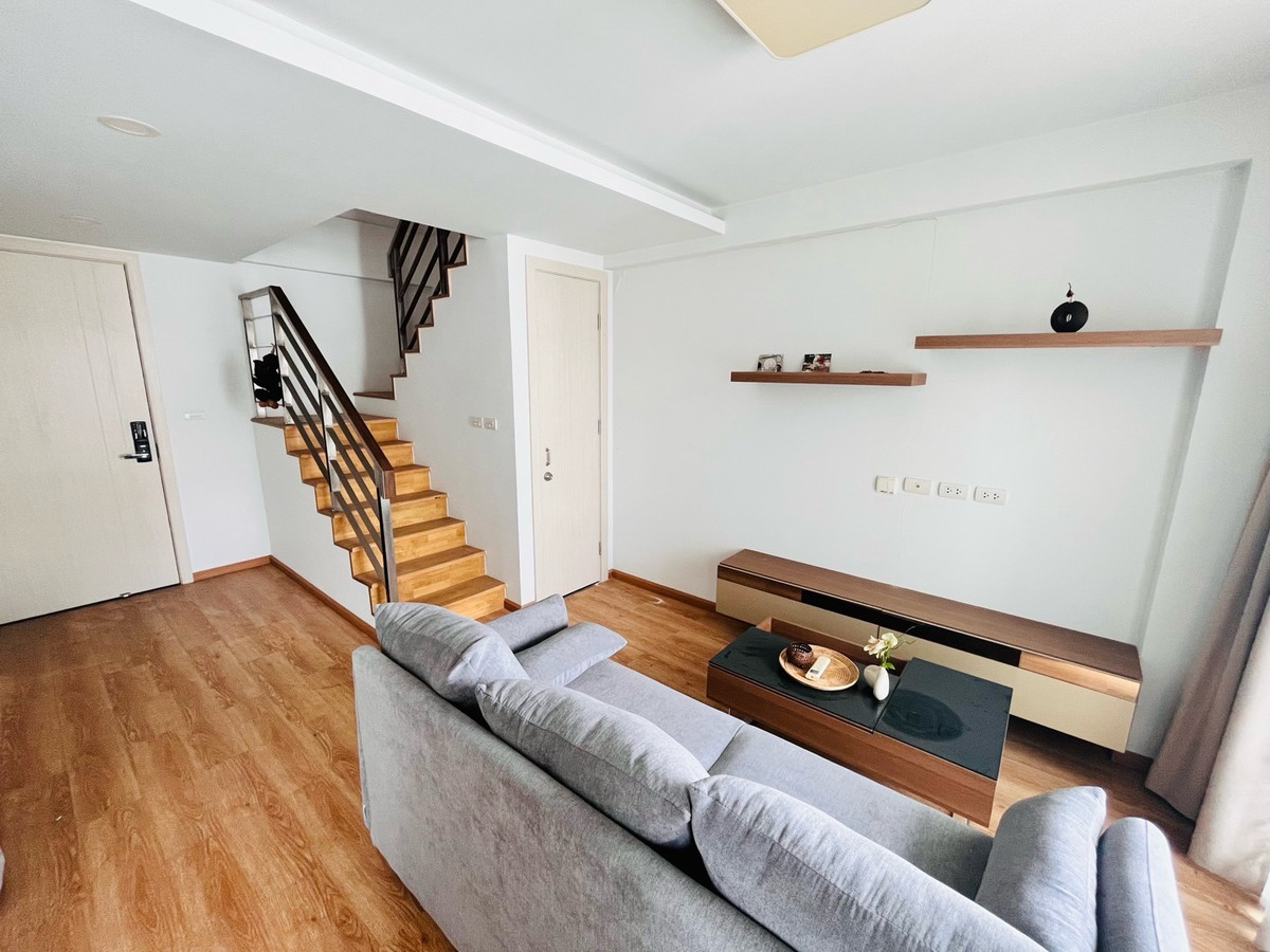 Duplex 2 floors, 2 bedrooms, near Central Rama 9, RCA. Duplex 2 floors, 2 bedrooms, near Central Rama 9, RCA.