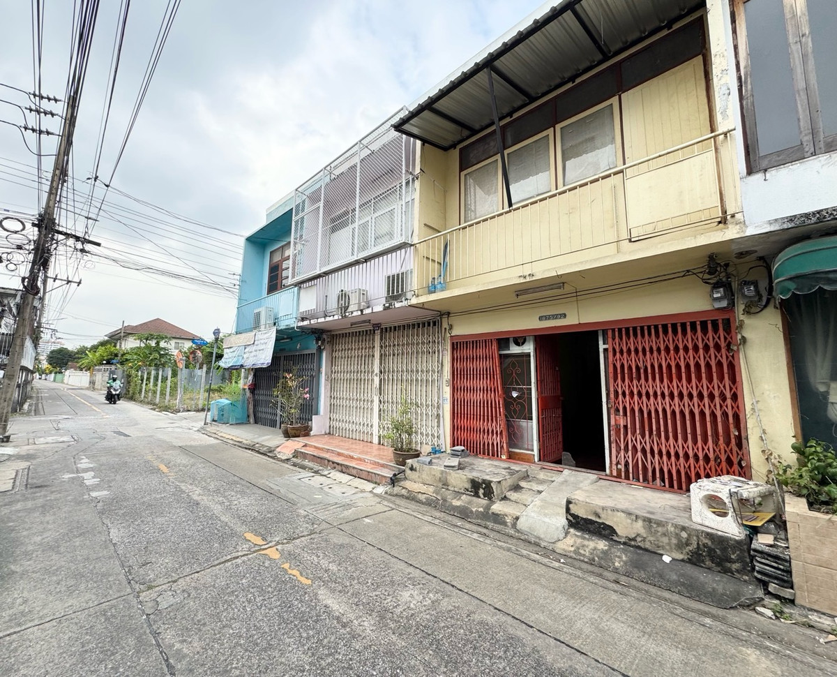 ขายตึกแถว 2 ชั้น 9 ตร.วา จรัญสนิทวงศ์ 69 ห่าง MRT สิรินธร 750 เมตร 1.8 ล้านบาท – รูปที่ 2
