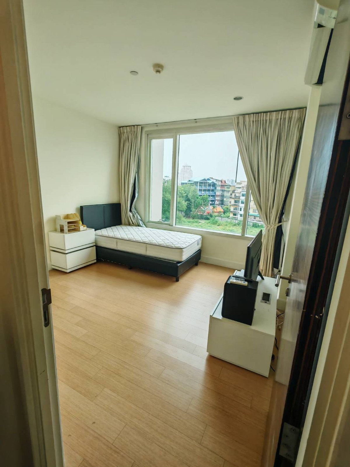 145sqm Spacious Riverside 3 bedrooms for rent at Watermark Chaopraya – รูปที่ 2