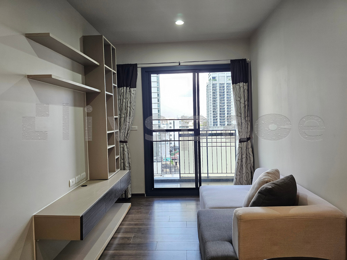 ▚ LE196ツ สำหรับเช่า Onyx Phaholyothin 1 Bed 41 ตร.ม.! 💎 ห้องรีโนเวทใหม่เอี่ยม ไซส์ใหญ่ มีมุมทำงาน ราคาดีมาก เพียง 18,000! – รูปที่ 3
