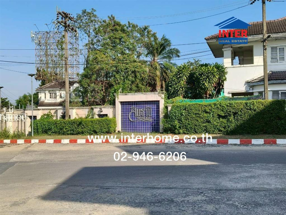 2-story townhouse, 19.5 sq m, Sinthanee Grand Ville Village, Rangsit, Khlong 5, next to Rangsit-Nakhon Nayok Road. Lam Luk Ka Expressway Road, Thanyaburi, Pathum Thani
