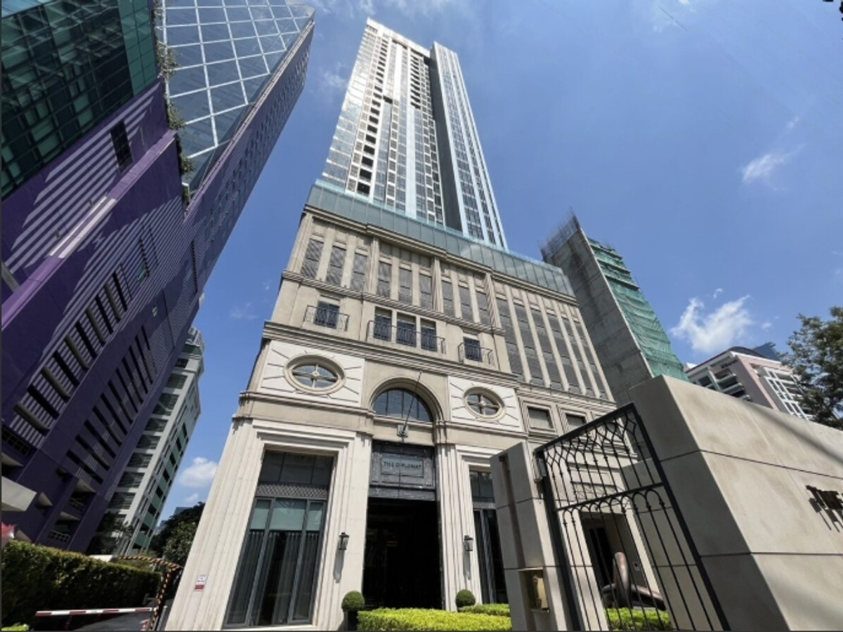 ✨ For Sale: The Diplomat Sathorn Condo ✨  💰 Only 14,500,000 THB