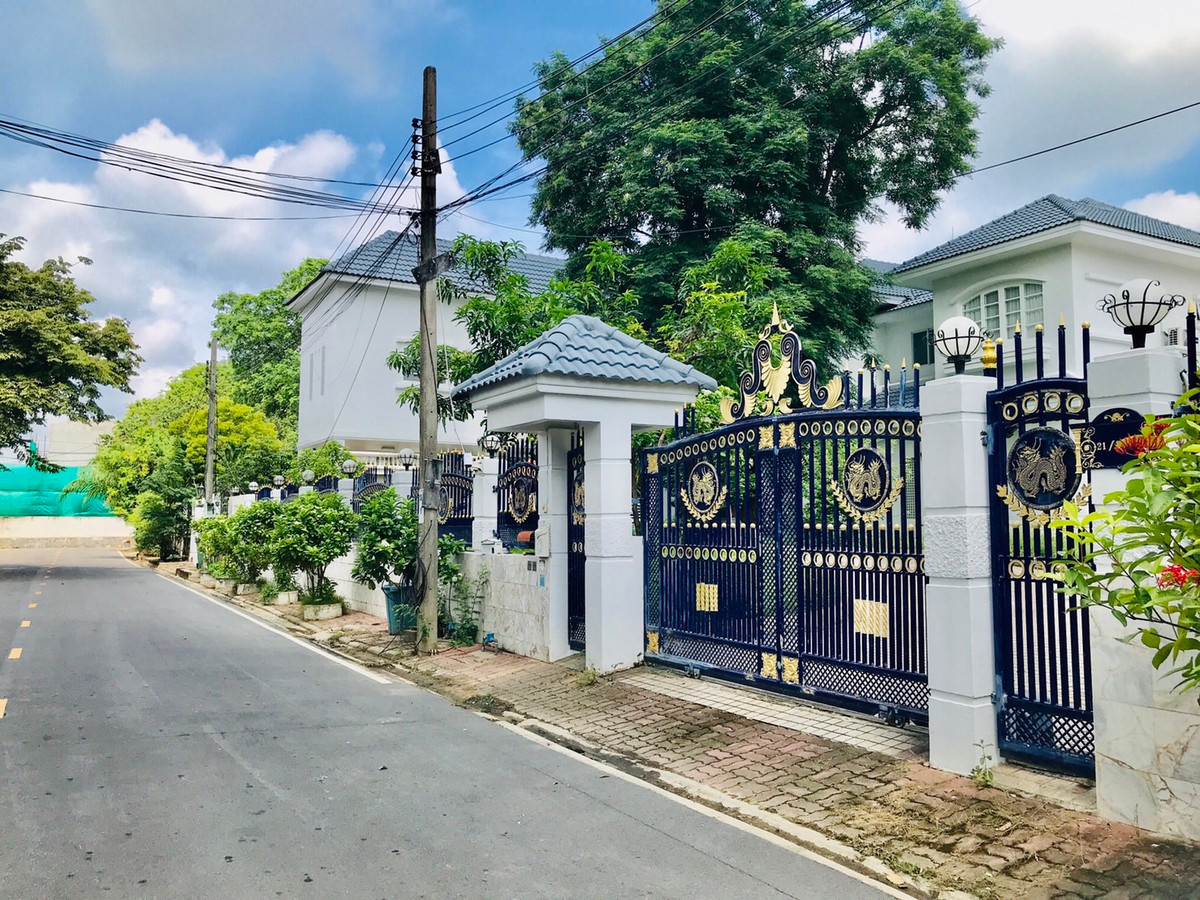 For sale Ladawan Pinklao Borommaratchachonnani, 185 sq wah, beautiful and big house For sale Ladawan Pinklao Borommaratchachonnani, 185 sq wah, beautiful and big house