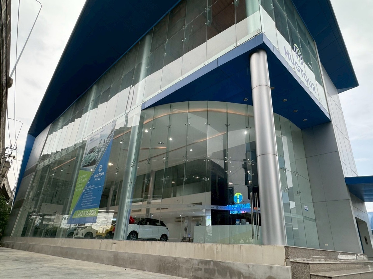 📌Car Showroom for rent, Rama 9 location  able to do business Pilates,Fitness,Clinic