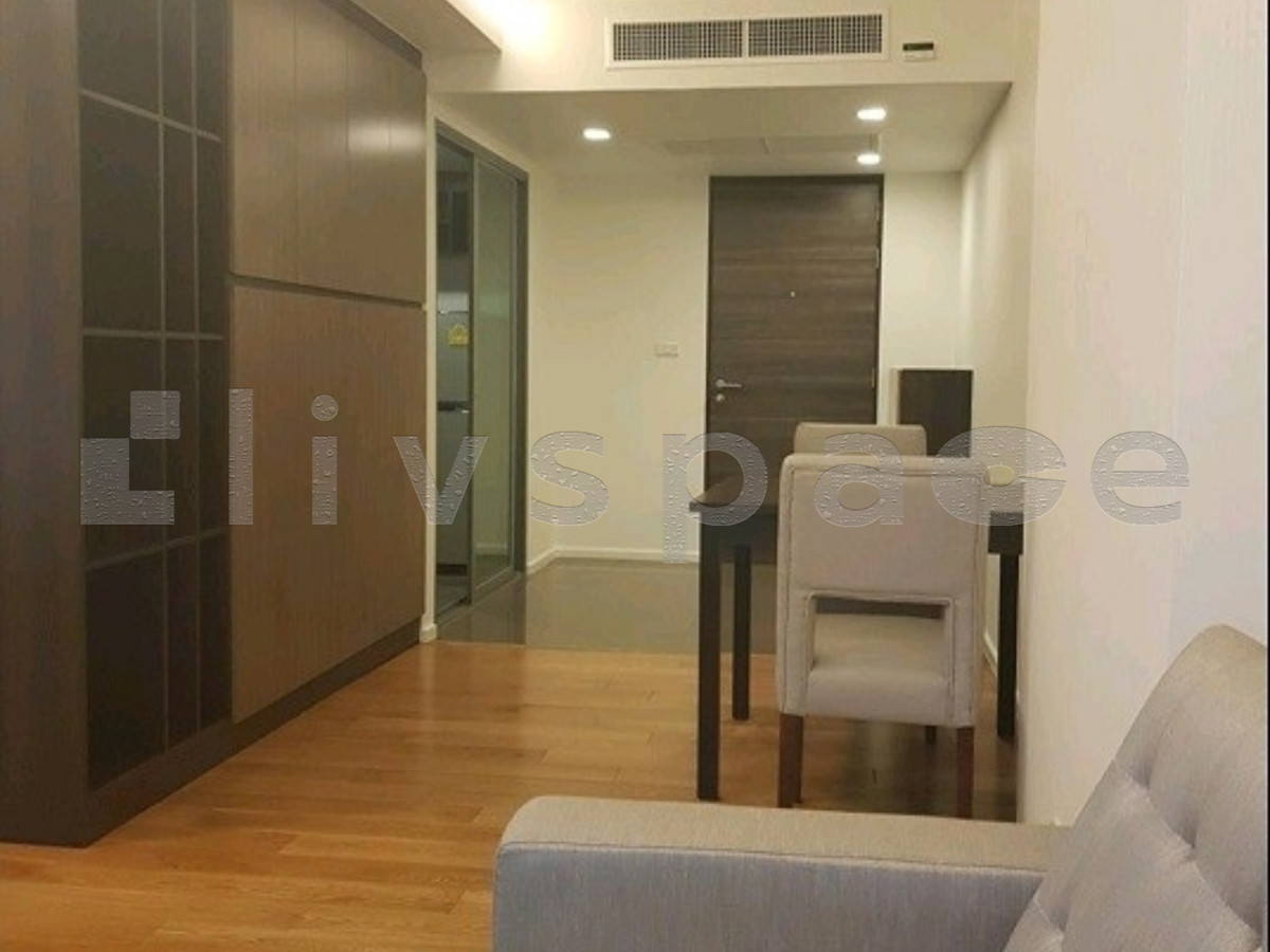 ▚ LE210ツ ให้เช่า Focus Ploenchit ห้องสวยวิวสวนใจกลางเพลินจิต! 1 นอนไซส์ใหญ่ 47.78 ตร.ม. แต่งครบพร้อมอยู่ ลมดีไม่ร้อน เพียง 25,000! – รูปที่ 2