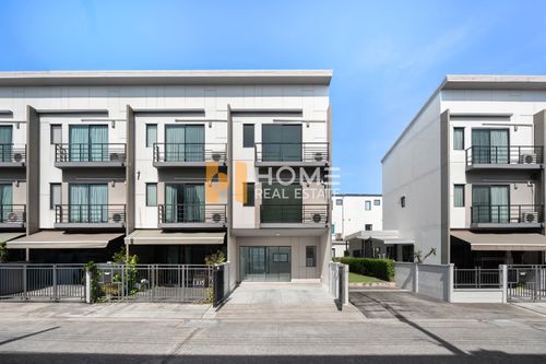 🏡✨ หลังมุมติดถนนเมน! สภาพใหม่กริบ ราคาดีที่สุดในโครงการ 💥 ทาวน์โฮม บ้านกลางเมือง ปิ่นเกล้า - จรัญ / 3 ห้องนอน (ขาย), Baan Klang Muang Pinklao - Charan / Townhome 3 Bedrooms (FOR SALE) BALL215