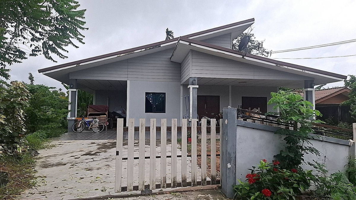 หลุดจอง! บ้านเดี่ยวหลังใหญ่ 125 ตร.ว. 3 นอน 2 น้ำ ทำเลบ้านค่าย ระยอง ใกล้นิคมโรจนะ พื้นที่กว้างสุดในย่าน หลุดจอง! บ้านเดี่ยวหลังใหญ่ 125 ตร.ว. 3 นอน 2 น้ำ ทำเลบ้านค่าย ระยอง ใกล้นิคมโรจนะ พื้นที่กว้างสุดในย่าน