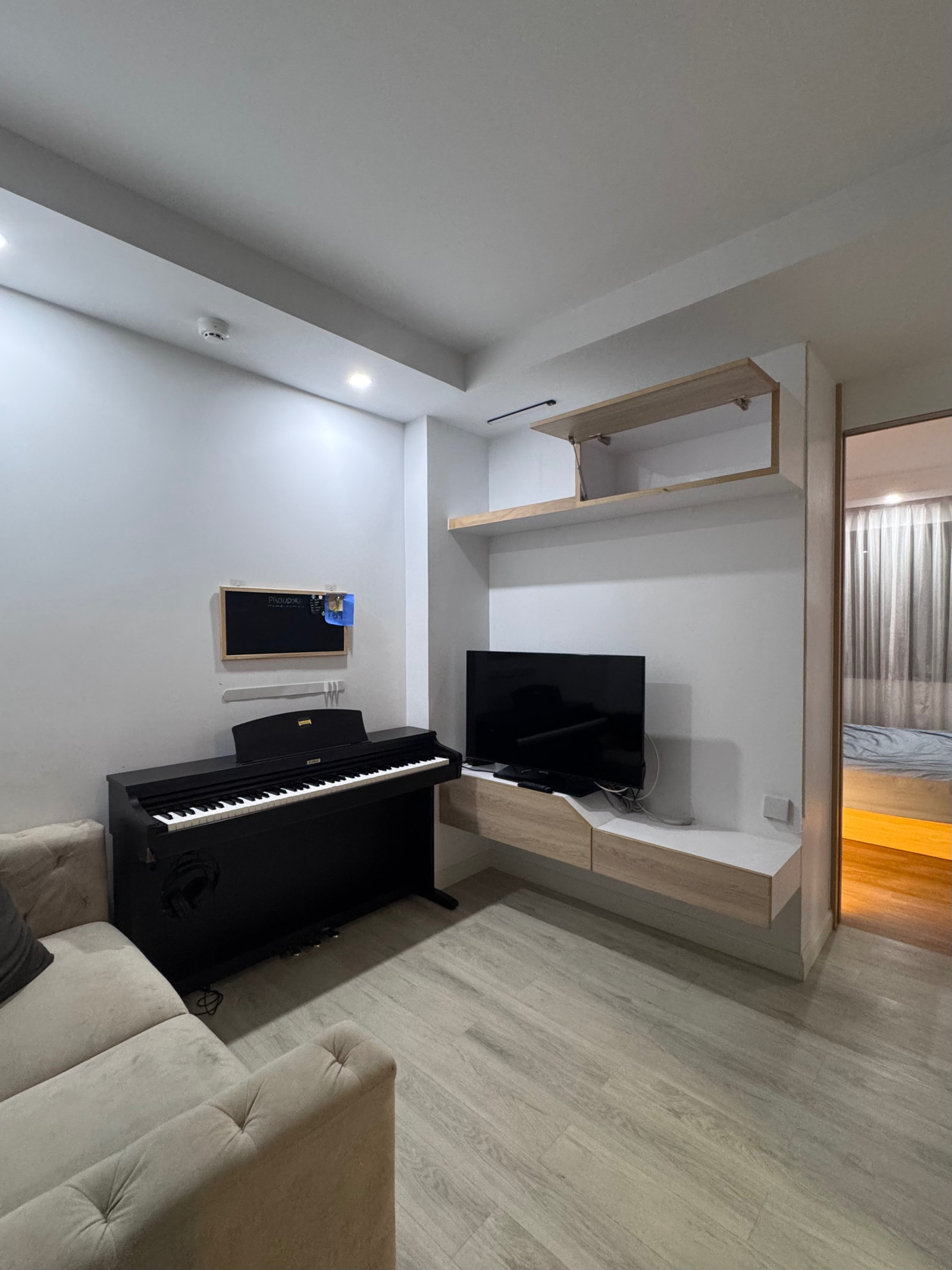 ขาย v condo พร้อมอยู่เฟอร์นิเจอร์ครบ ใกล้ม.มหิดล – รูปที่ 2