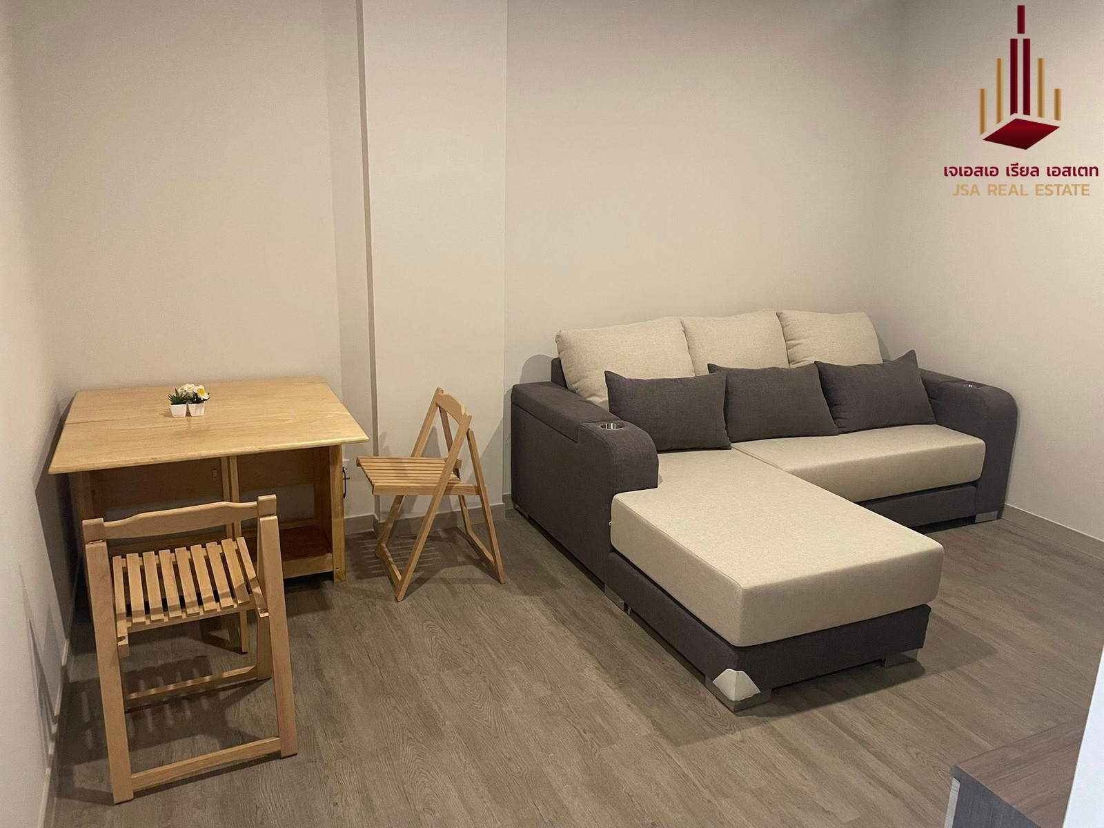 ✨ For Rent: The Shade Sathon 1 Condo ✨💰 Only 23,000 THB/month