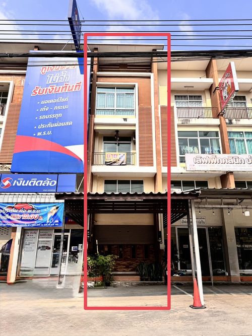Main location, people pass by all day. Ready to open for business immediately 🔥 The Point Bowin / 3 floors (for sale), The Point Bowin / 3 Storey (FOR SALE) YEAN072
