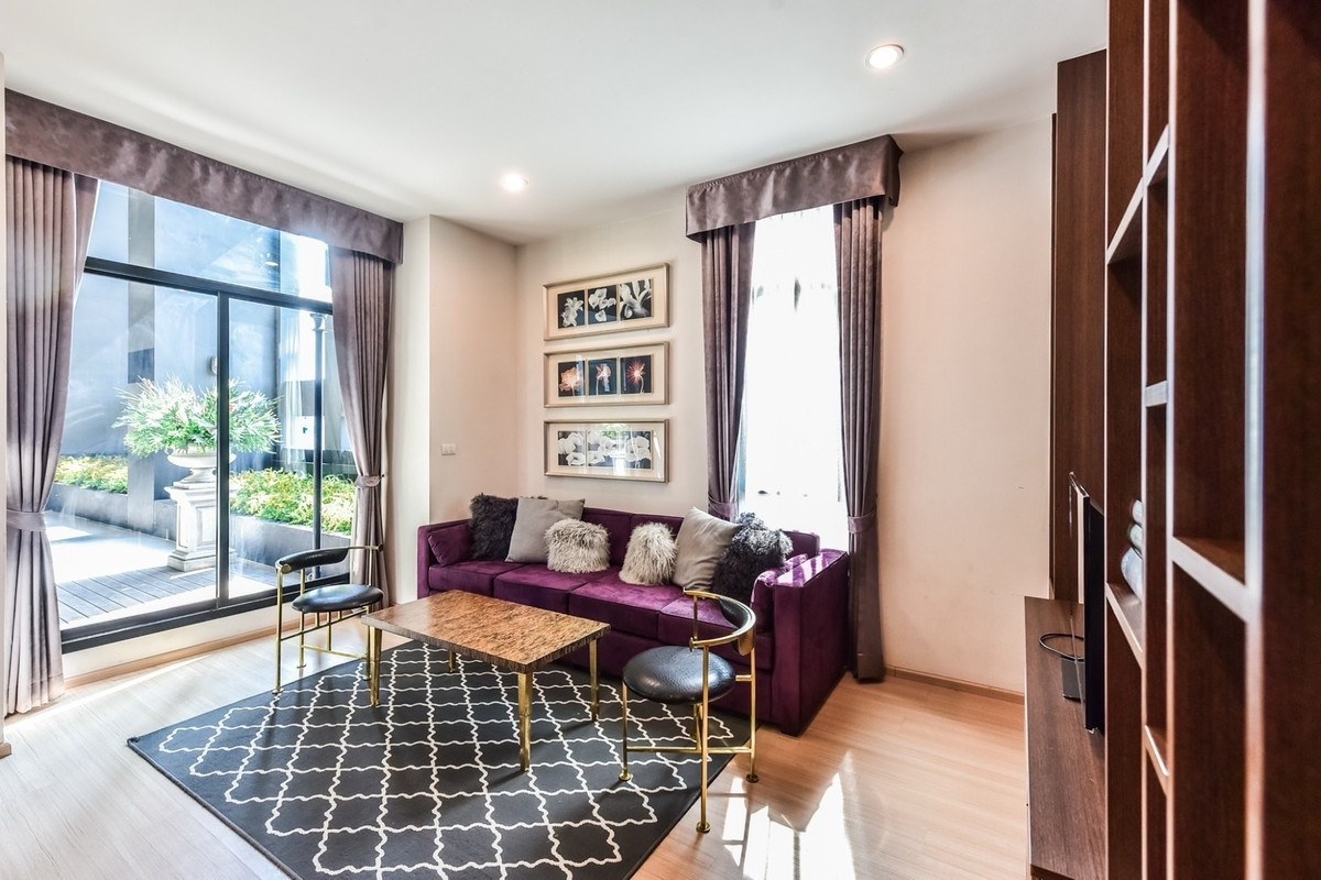 Sell with tenant til April 28
The Capital Ekamai–Thonglor Condo for Rent &amp; Sale | 3 Bedroom Large Unit 180 Sq.m | Big balcony| Near BTS Ekkamai 