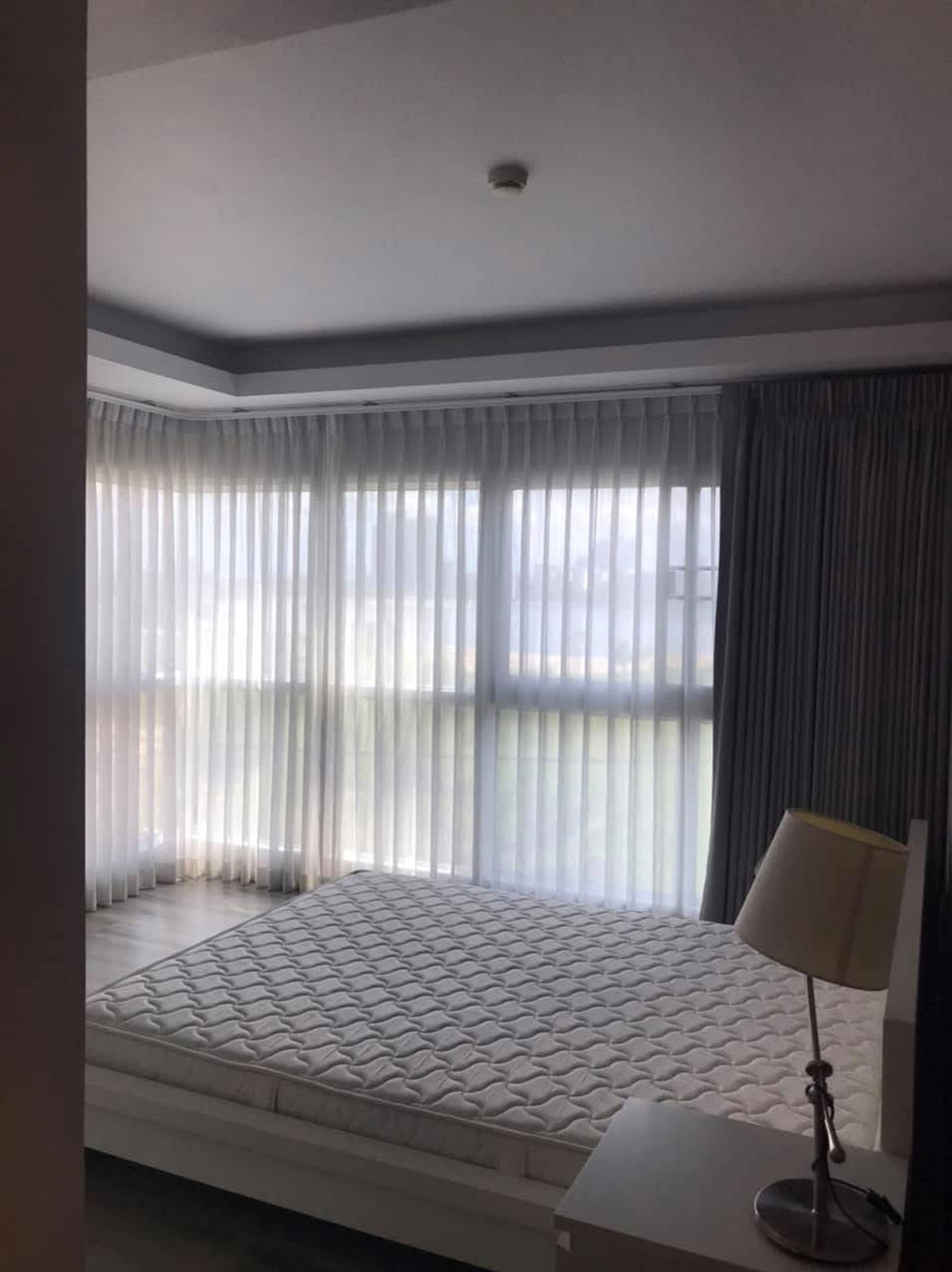 Condo Double Lake Muang Thong, lake view, price 18-20k, call 081-912-8883 Condo Double Lake Muang Thong, lake view, price 18-20k, call 081-912-8883