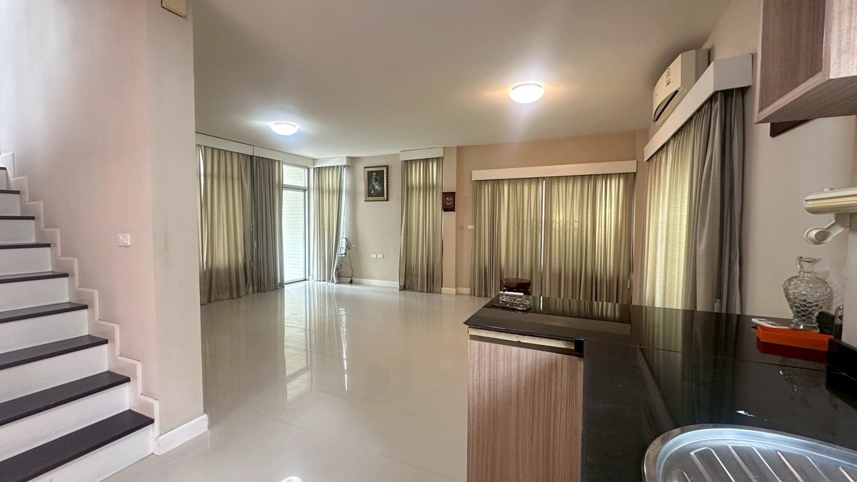 บ้านใหญ่ 3นอน 3 น้ำ  ปล่อยเช่าราคาถูก – รูปที่ 2