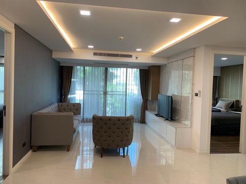 ✨ Condo for Rent – Pet Friendly (Cats Allowed 😸) Prime Thonglor 2 bedrooms | 130 sqm Fully furnished with complete facilities Near to BTS Thonglor Ready to move in