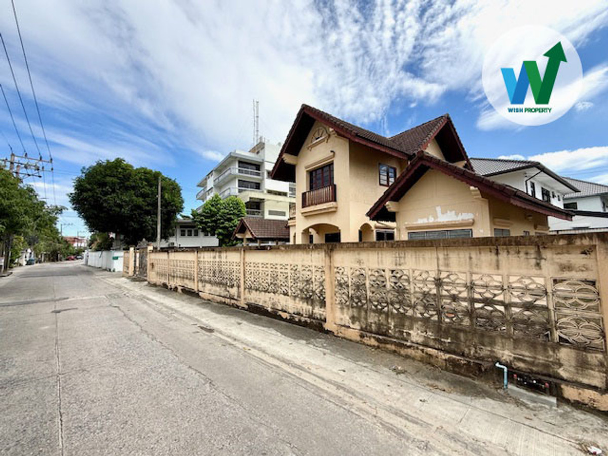 ขายที่ดินพร้อมสิ่งปลูกสร้าง บ้านเดี่ยวมิตรภาพ อ่อนนุช แปลงมุม สี่เหลี่ยมสวย ติดถนน ใกล้ทางด่วน มอเตอร์เวย์ BTS ศรีนุช ขายที่ดินพร้อมสิ่งปลูกสร้าง บ้านเดี่ยวมิตรภาพ อ่อนนุช แปลงมุม สี่เหลี่ยมสวย ติดถนน ใกล้ทางด่วน มอเตอร์เวย์ BTS ศรีนุช