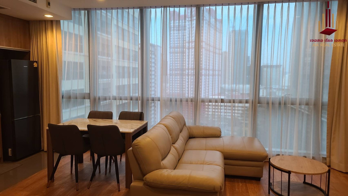 ✨ For Sale: Wish Signature Midtown Siam Condo ✨ 💰 Only 13,800,000 THB