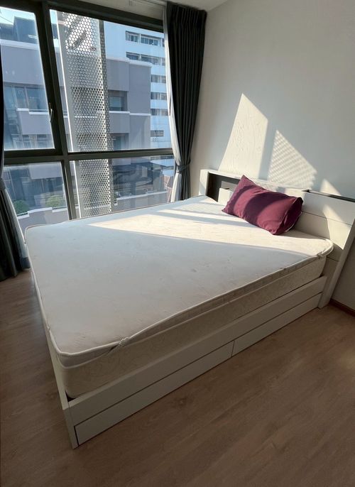 Condo for sale taka haus, good location, convenient travel, near BTS Ekkamai (S5267)