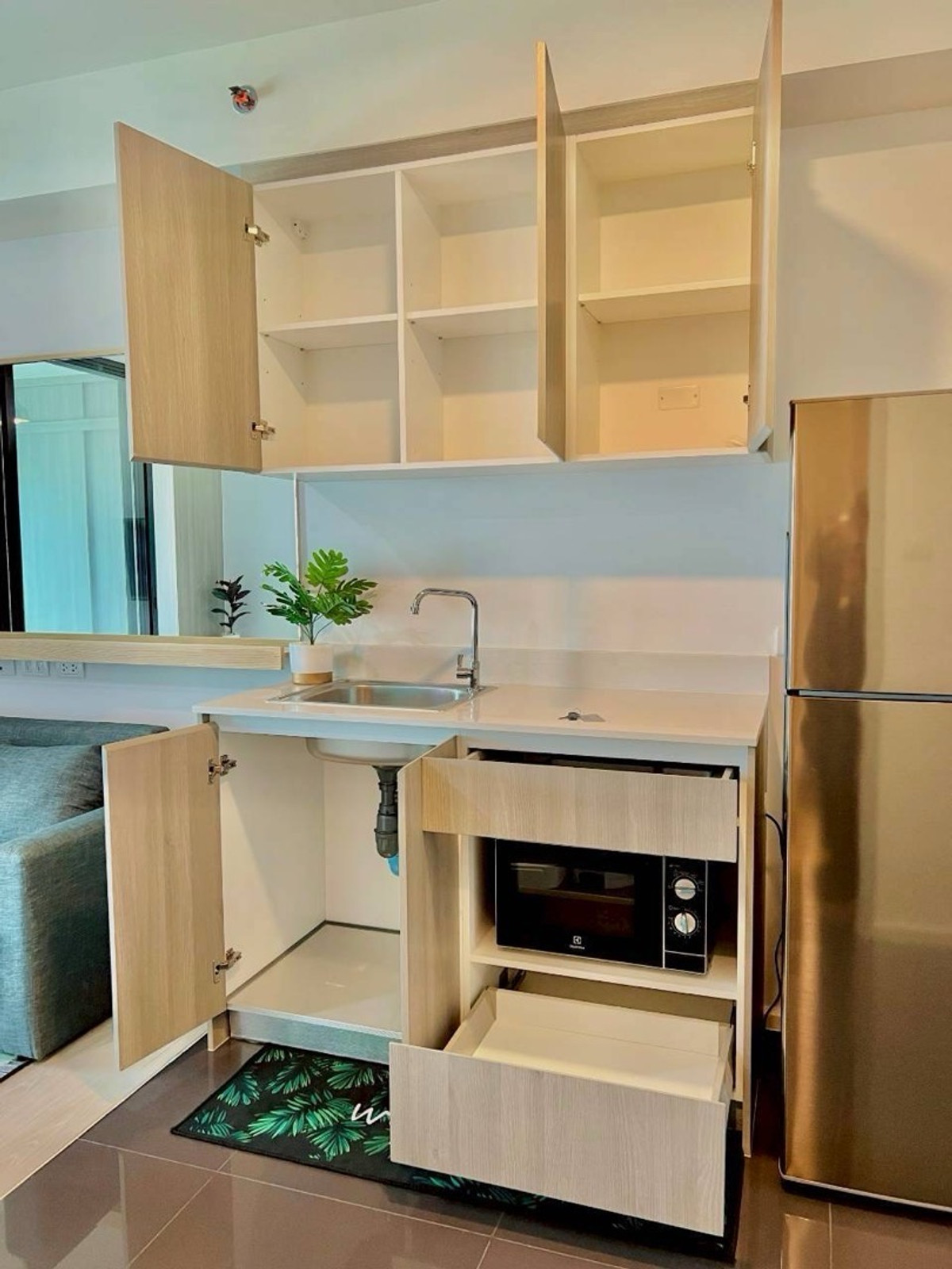 🔥ลดราคาพิเศษ 11,000 บาท/เดือน🔥A Space Mega 1 For RENT ห้องตกแต่งสวย เฟอร์นิเจอร์บิ้วอิน พร้อมอยู่ วิวทิศเหนือ หันไปทางห้างเมกาบางนา1 ห้องนอน ,1 ห้องน้ำ, ขนาด 28.55 ตร.ม. ให้เช่าพร้อมเฟอร์นิเจอร์ และเครื่องใช้ไฟฟ้าครบ 🔥ลดราคาพิเศษ 11,000 บาท/เดือน🔥A Space Mega 1 For RENT ห้องตกแต่งสวย เฟอร์นิเจอร์บิ้วอิน พร้อมอยู่ วิวทิศเหนือ หันไปทางห้างเมกาบางนา1 ห้องนอน ,1 ห้องน้ำ, ขนาด 28.55 ตร.ม. ให้เช่าพร้อมเฟอร์นิเจอร์ และเครื่องใช้ไฟฟ้าครบ