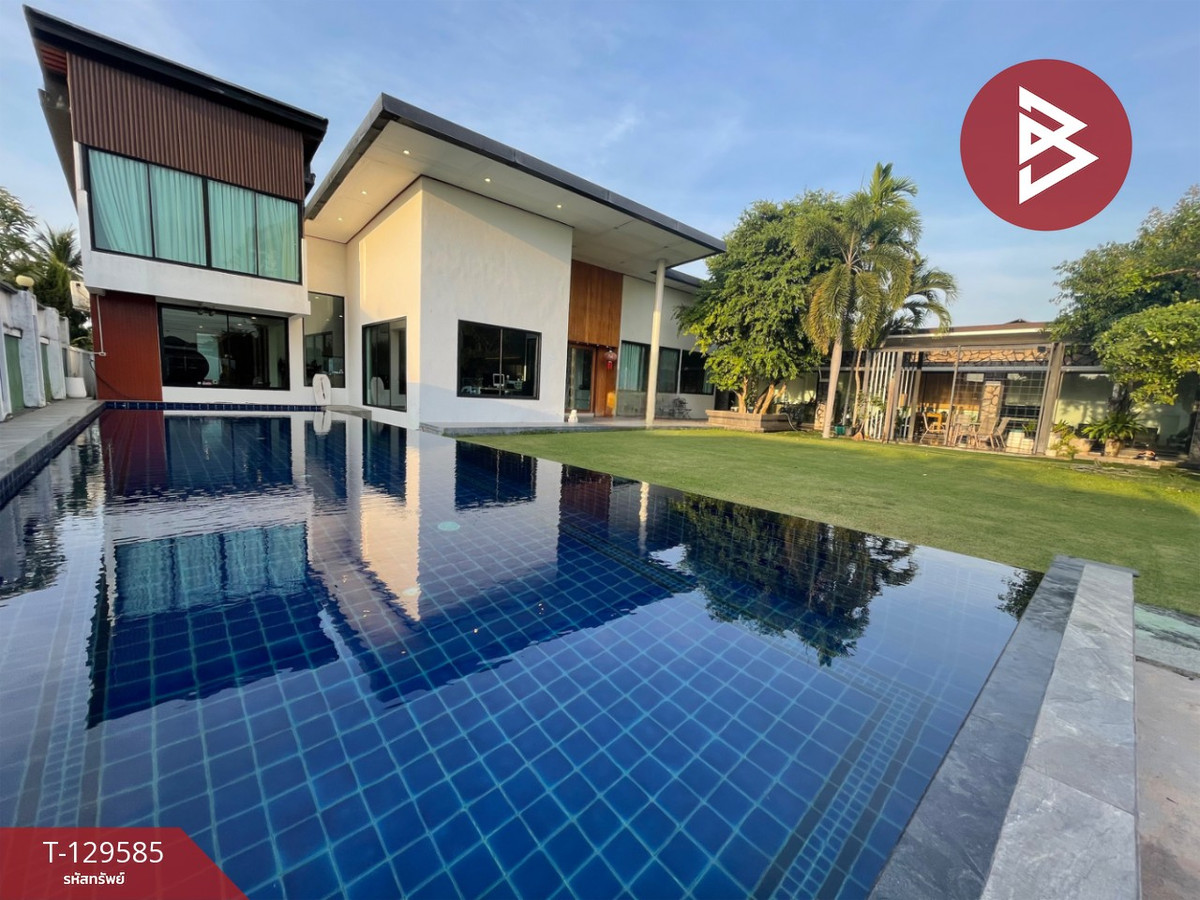 Single house for sale with pool villa, area 3 ngan 68 square meters, Bang Lamung District, Chonburi Province.