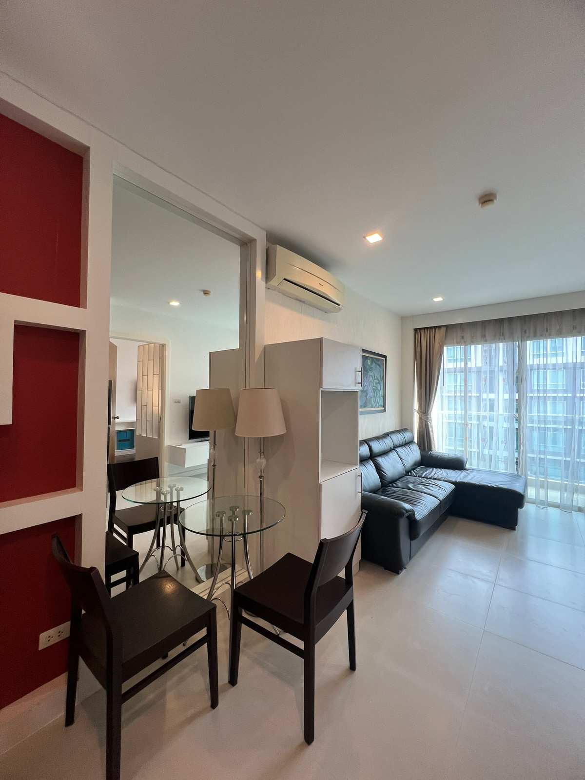 Condo THE SEACRAZE HUAHIN, near the sea, comfortable rooms, big swimming pool. Complete facilities Condo THE SEACRAZE HUAHIN, near the sea, comfortable rooms, big swimming pool. Complete facilities