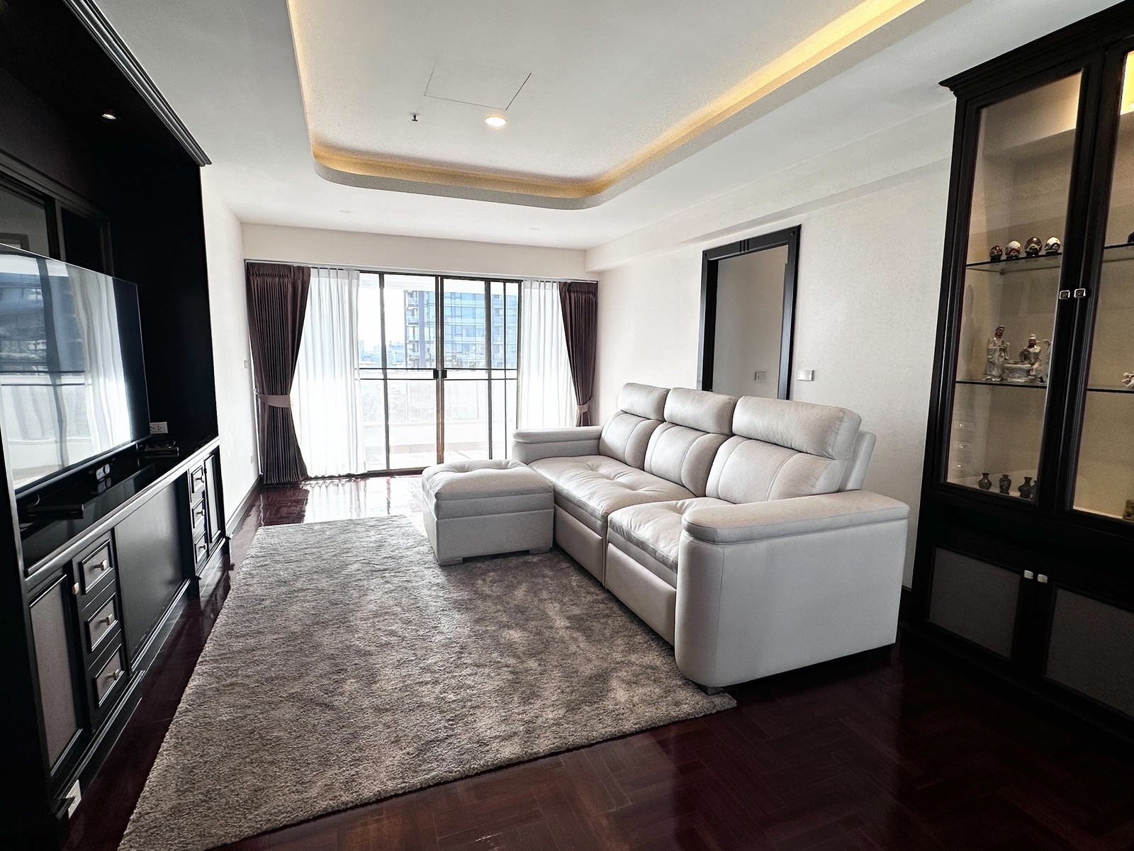 Rare Riverside Condo for Sale in Bangkok | Riverside Villa Condominium 1, Panoramic Chao Phraya River Views, Pet-Friendly, With or Without Existing Tenant Rare Riverside Condo for Sale in Bangkok | Riverside Villa Condominium 1, Panoramic Chao Phraya River Views, Pet-Friendly, With or Without Existing Tenant
