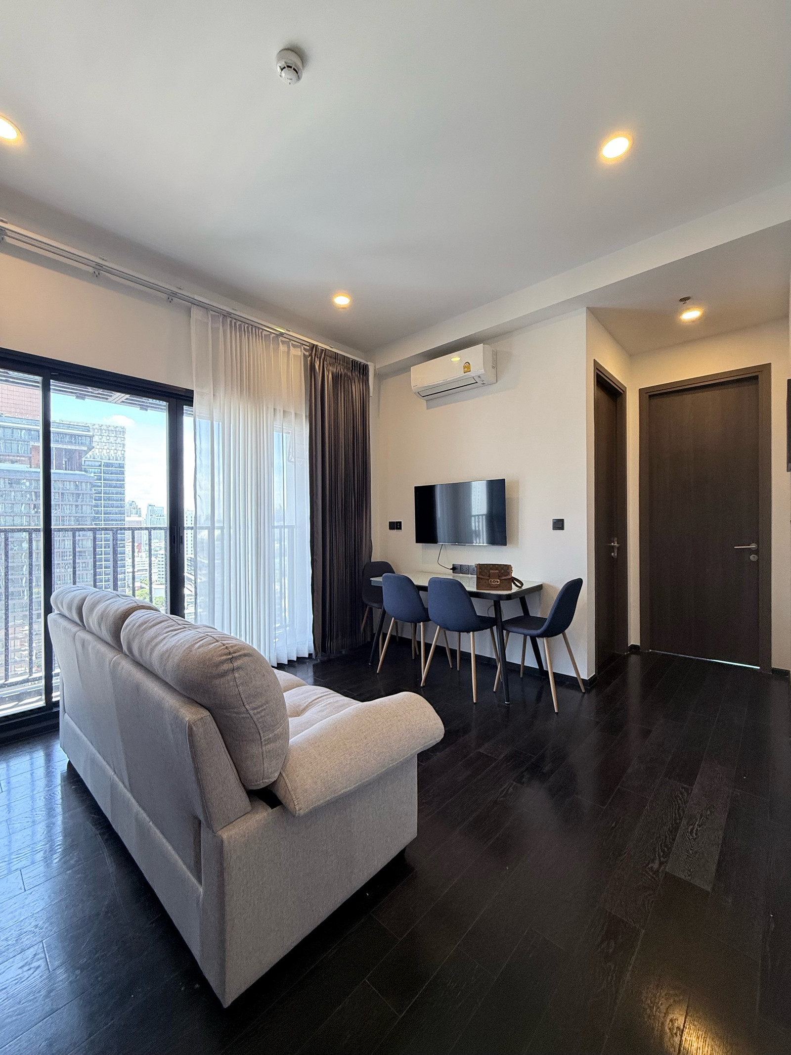 🔥 Best price 🔥🏢 Park Origin Thonglor 👫 Ready to move in‼️ Viewing available daily 💁🏻♀️💗 With bathtub 🛁 🔥 Best price 🔥🏢 Park Origin Thonglor 👫 Ready to move in‼️ Viewing available daily 💁🏻♀️💗 With bathtub 🛁