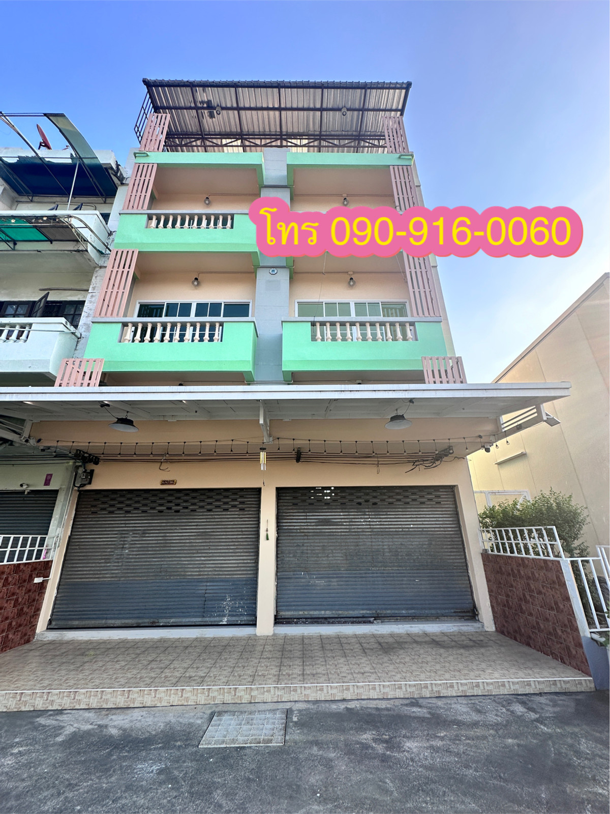 1st floor for rent, commercial building, good location, next to 7-11 store and Chao Sua Plaza market. Busy traffic area The front is next to the road. Bang Kruai-Sai Noi 1st floor for rent, commercial building, good location, next to 7-11 store and Chao Sua Plaza market. Busy traffic area The front is next to the road. Bang Kruai-Sai Noi