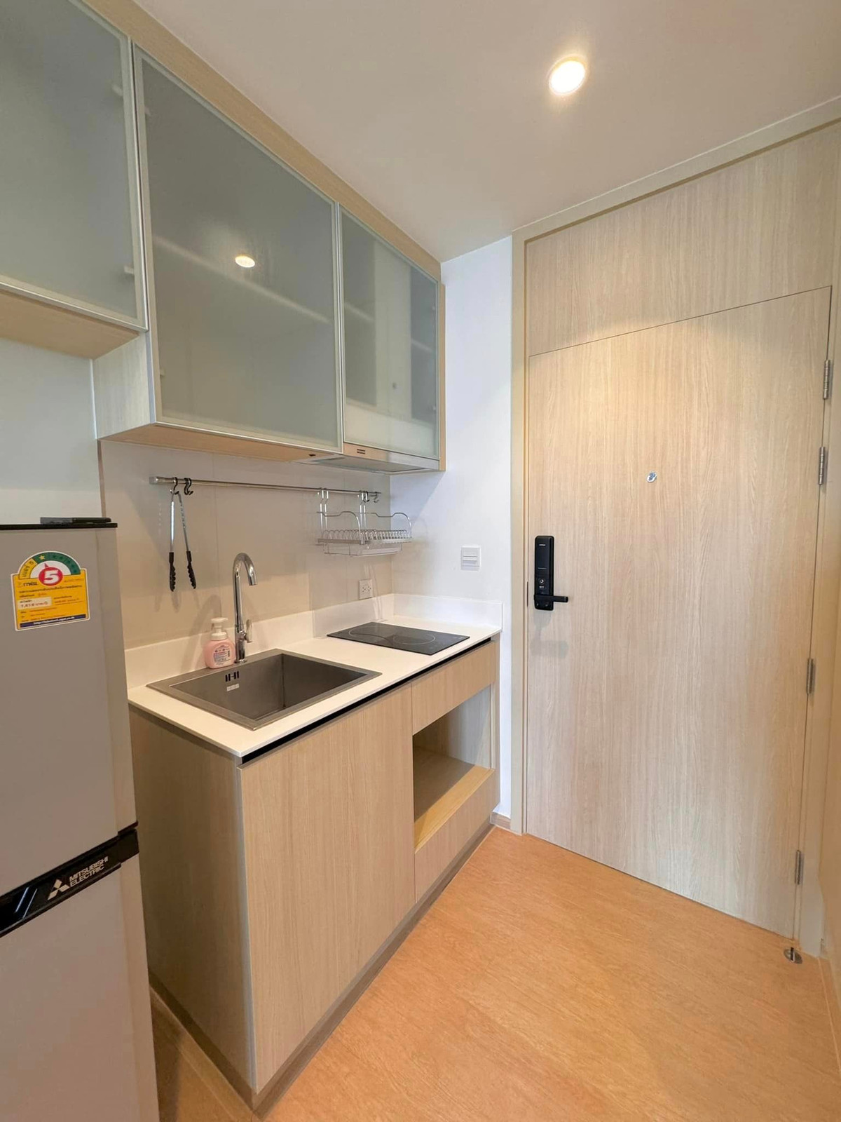 For rent MARU EKKAMAI 2, beautiful room, built-in, fully furnished, has walk-in closet RW005505 – รูปที่ 3