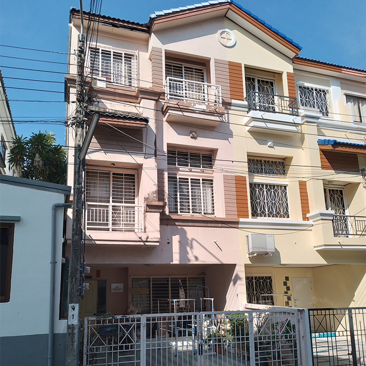 ขายทาวน์โฮม 3 ชั้น บ้านกลางเมือง ลาดพร้าว 71 ซอยนาคนิวาส 4