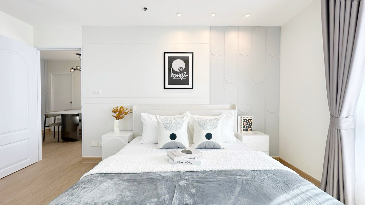 << Big room, great value!? >> Completely furnished, awesome room, you cant find anything like this | Regent Home7/1 << Big room, great value!? >> Completely furnished, awesome room, you cant find anything like this | Regent Home7/1