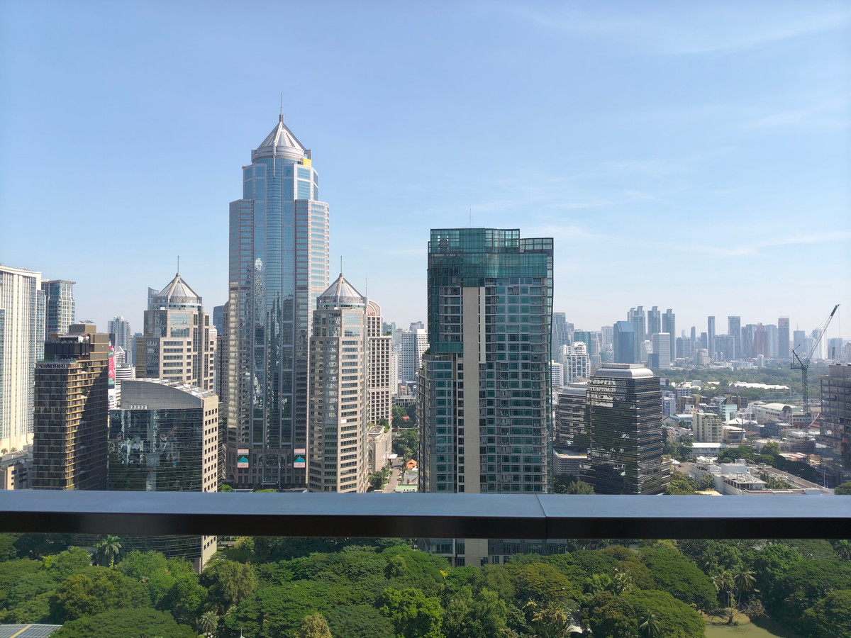 Avail NOW Elegant 2 Bed Residence at Sindhorn Residence l Embassy View