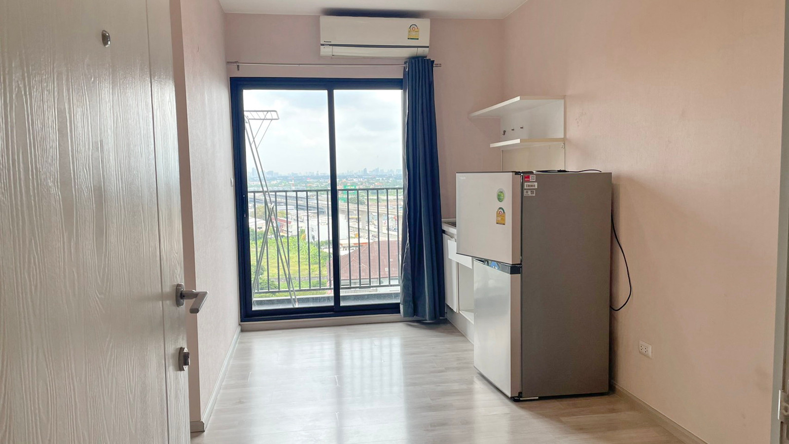 For rent: Plum Condo Central Station Phase 2. For rent: Plum Condo Central Station Phase 2.