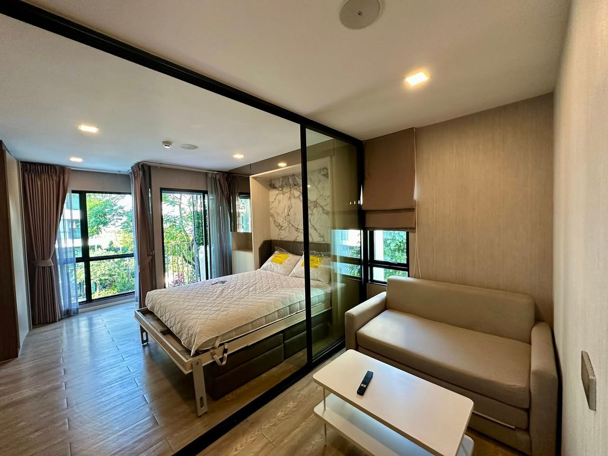 ⭐️For rent Kave Town Space ⭐️ Closest to Bangkok University. You can walk to class👍 The actual room is very beautiful. Fully built-in Really usable in every part Definitely worth the price 📞Call PKat 091-7503016