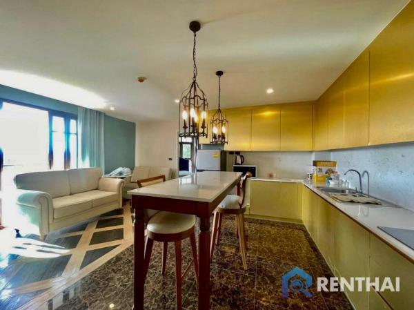 Beautiful 2 Bedrooms Condo