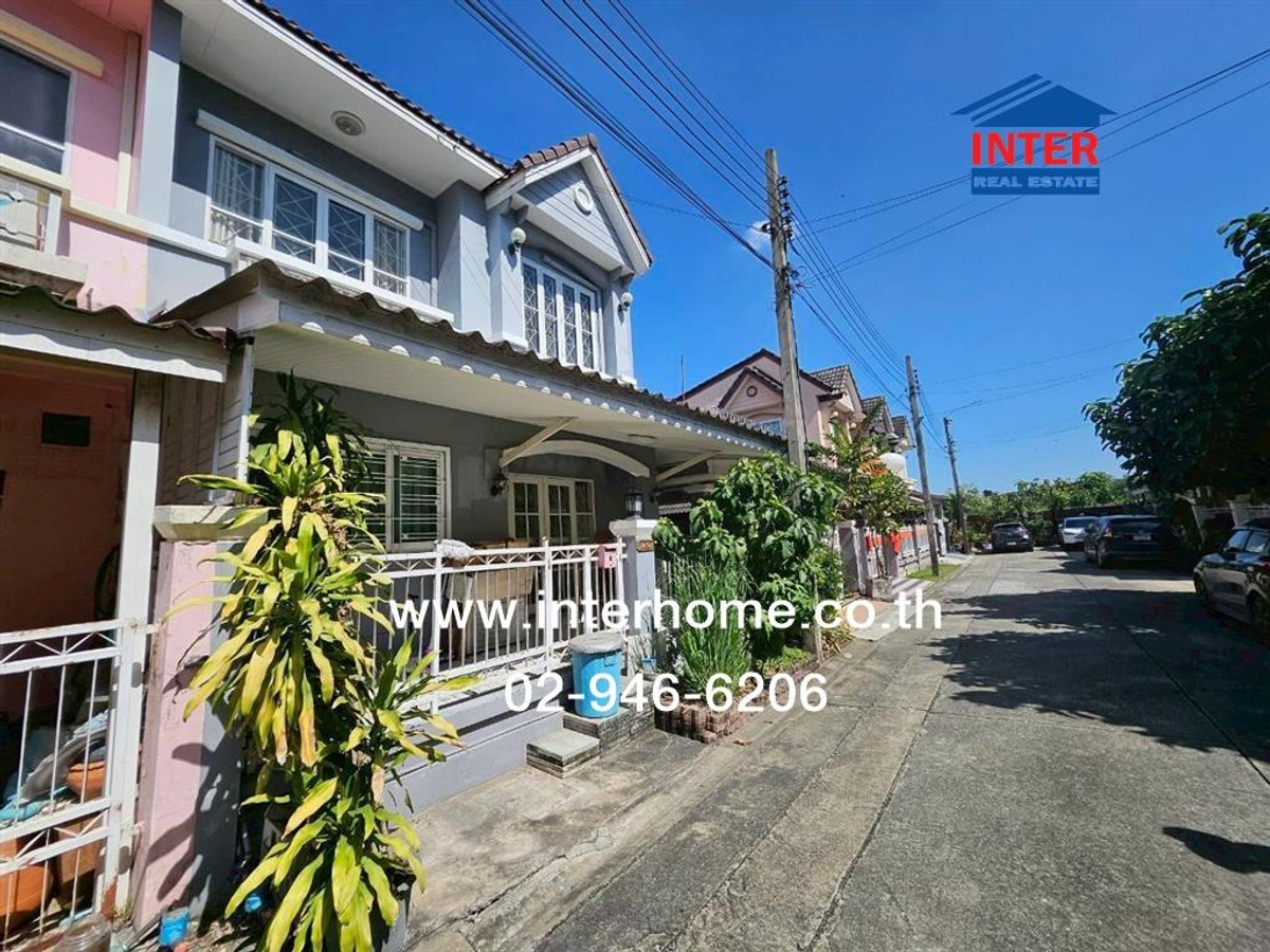 Townhouse, 2 floors, 36 sq m, Busarin Village, Ramintra, Soi Phraya Suren 40, Ramintra Road, Khubon Road, Khlong Sam Wa District, Bangkok. Townhouse, 2 floors, 36 sq m, Busarin Village, Ramintra, Soi Phraya Suren 40, Ramintra Road, Khubon Road, Khlong Sam Wa District, Bangkok.