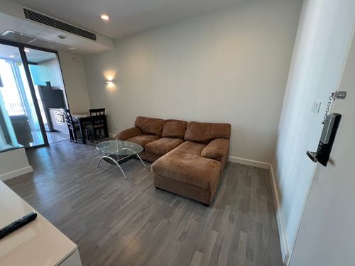 1 bedroom for rent 0 m. to BTS Wongwianyai