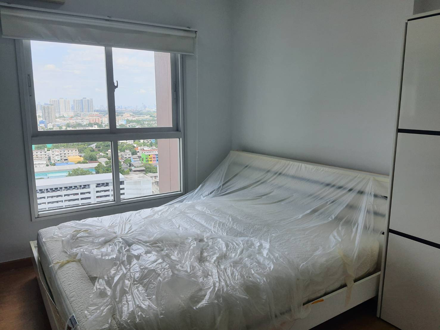 For rent, 2 bedrooms, beautifully decorated (price negotiable) The Parkland Phetkasem Condo, next to Lak Song MRT.