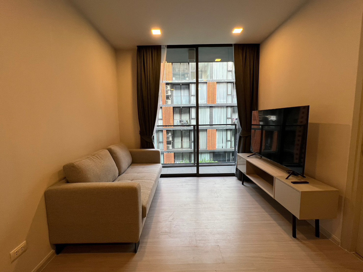 ขาย/Sale : Quintara Treehaus Condominium, Sukumvit 42 ใกล้ BTS เอกมัย คอนโด 2 ห้องนอน 2 ห้องน้ำ ชั้น 4 วิวสระว่ายน้ำ ขนาด 55.52 ตร.ม. เฟอรนิเจอร์ครบ